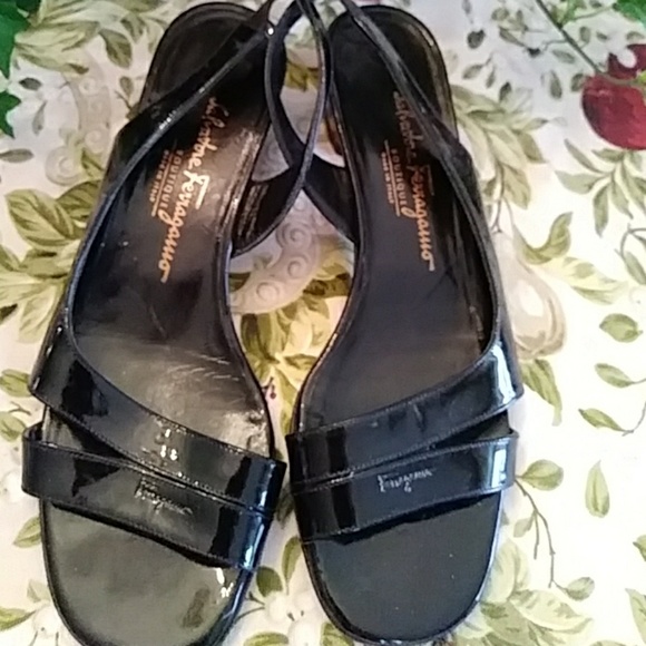 Ferragamo black patent slingbacks sz 7.5AA - Picture 1 of 6